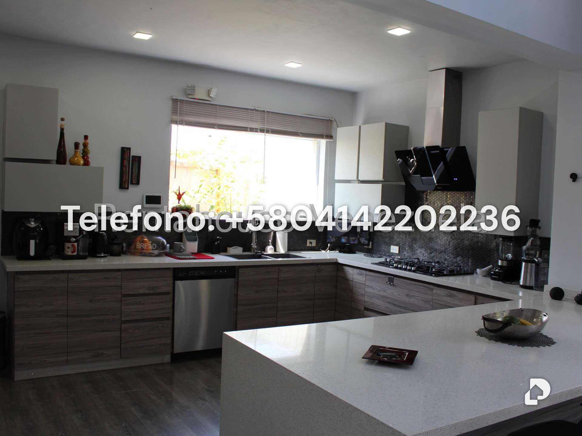 Casa en Altamira, Caracas – 25