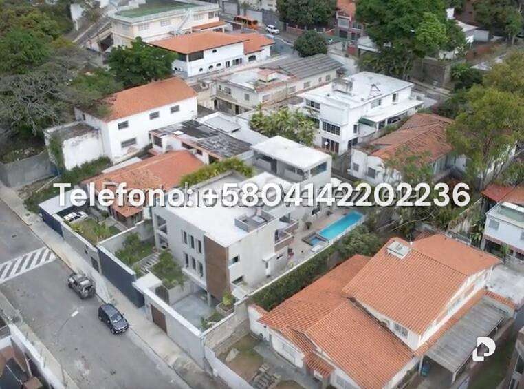 Casa en Altamira, Caracas – 97