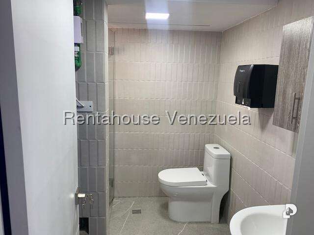 Apartamento en Los Palos Grandes, Caracas – 10