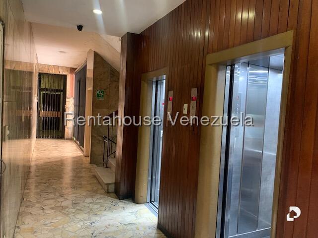 Apartamento en Los Palos Grandes, Caracas – 2