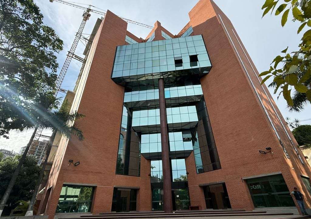 Edificio en Las Mercedes, Caracas - 1