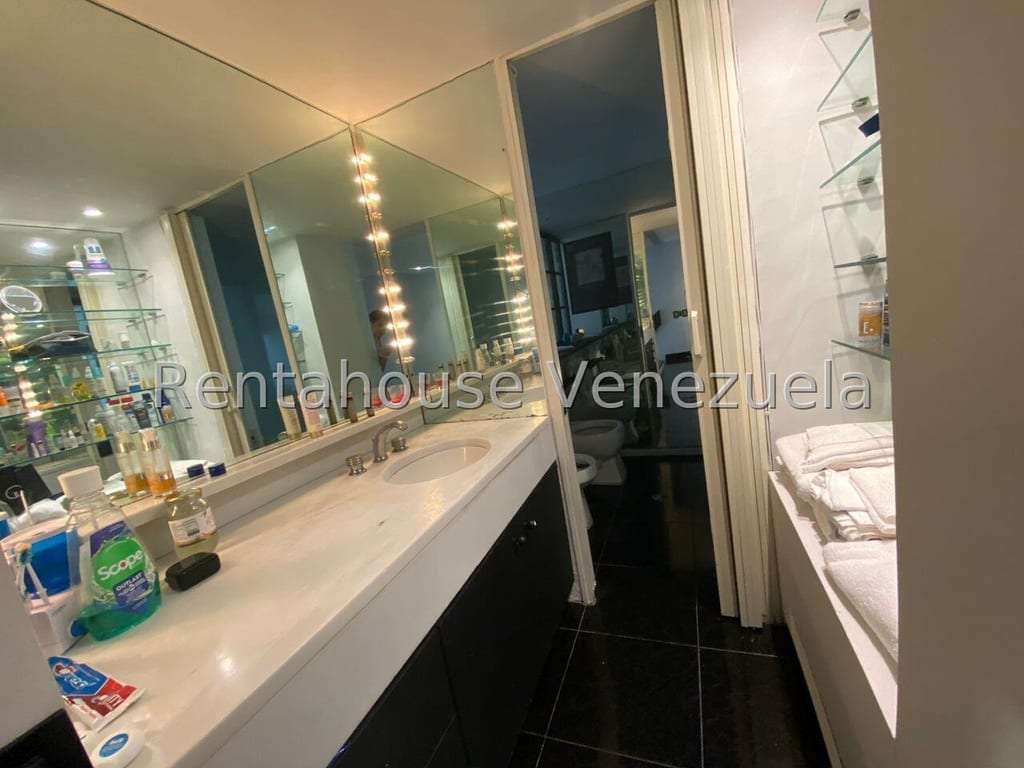 Apartamento en Chula Vista, Caracas - 1