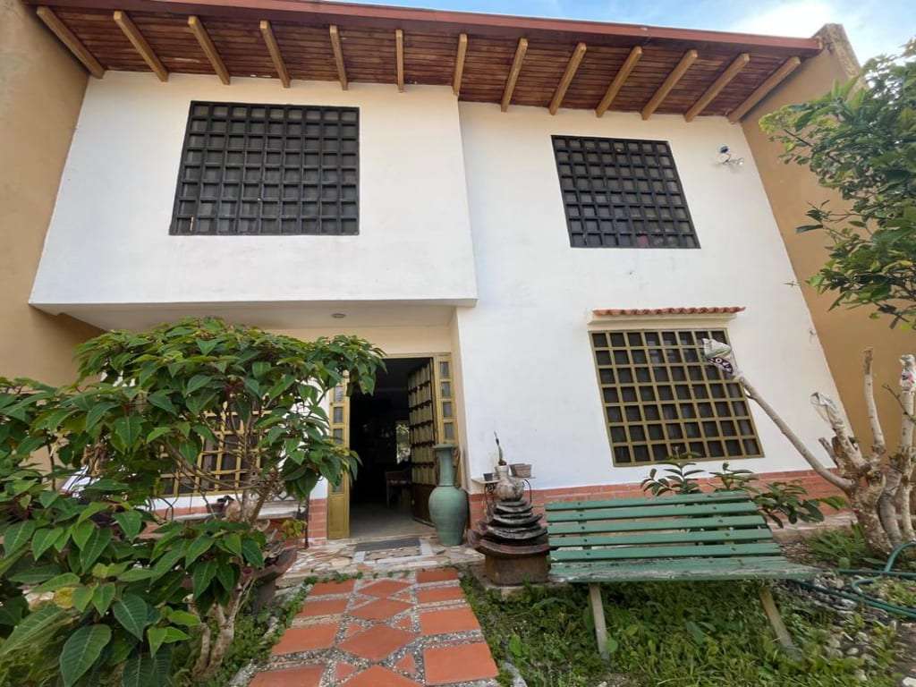 Casa en Lomas de Monteclaro, Altos Mirandinos - 1