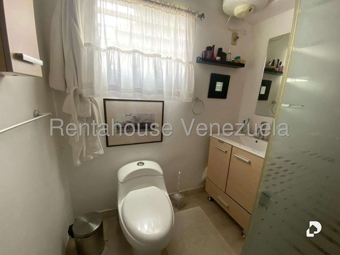 Casa en Prados Del Este, Caracas – 28