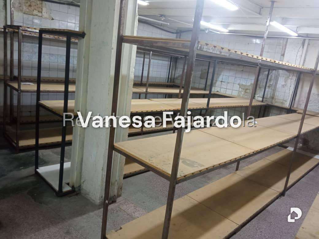 Local comercial en Parroquia Santa Rosalía, Caracas – 12