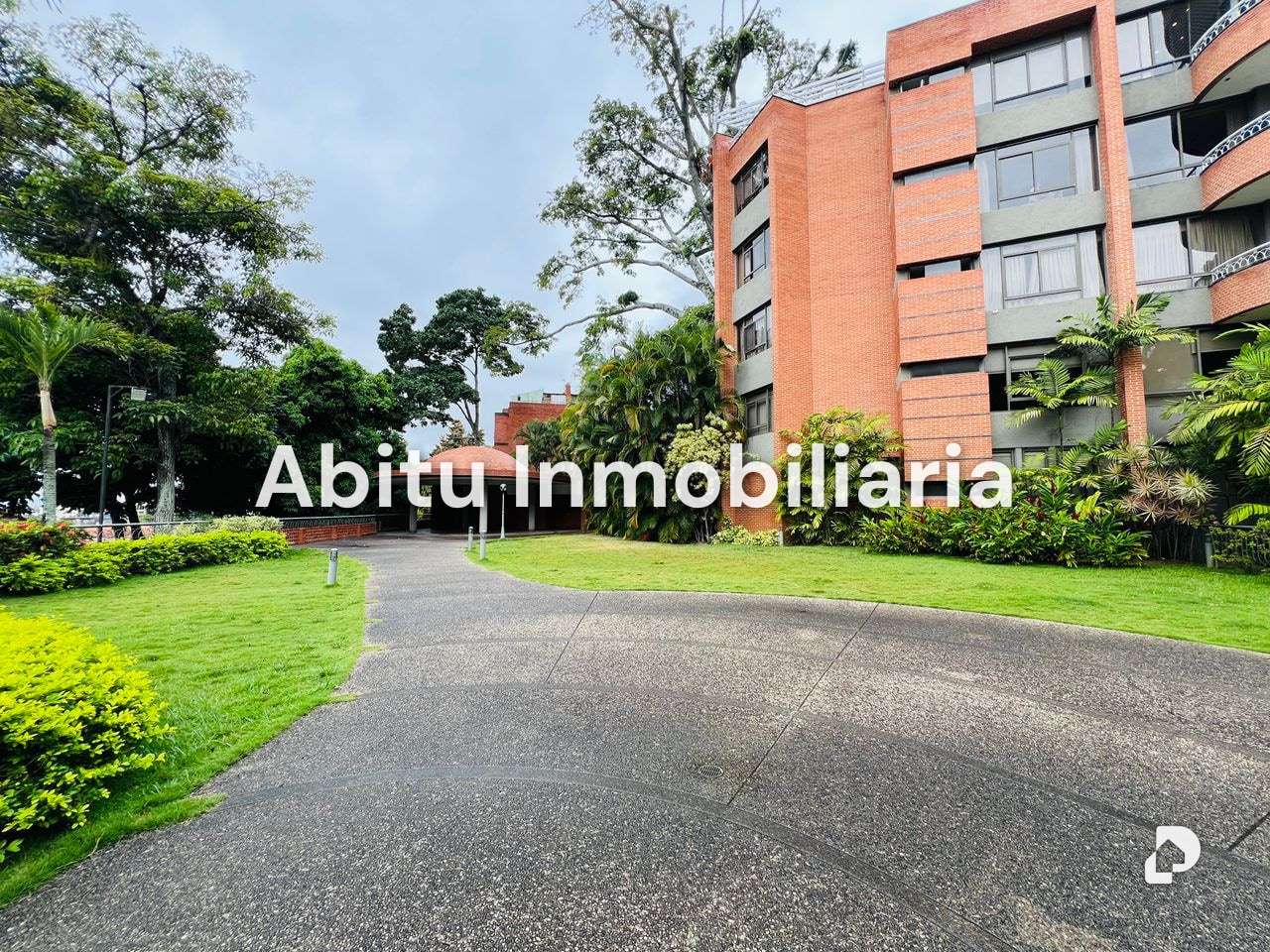 Apartamento en Altamira, Caracas – 2
