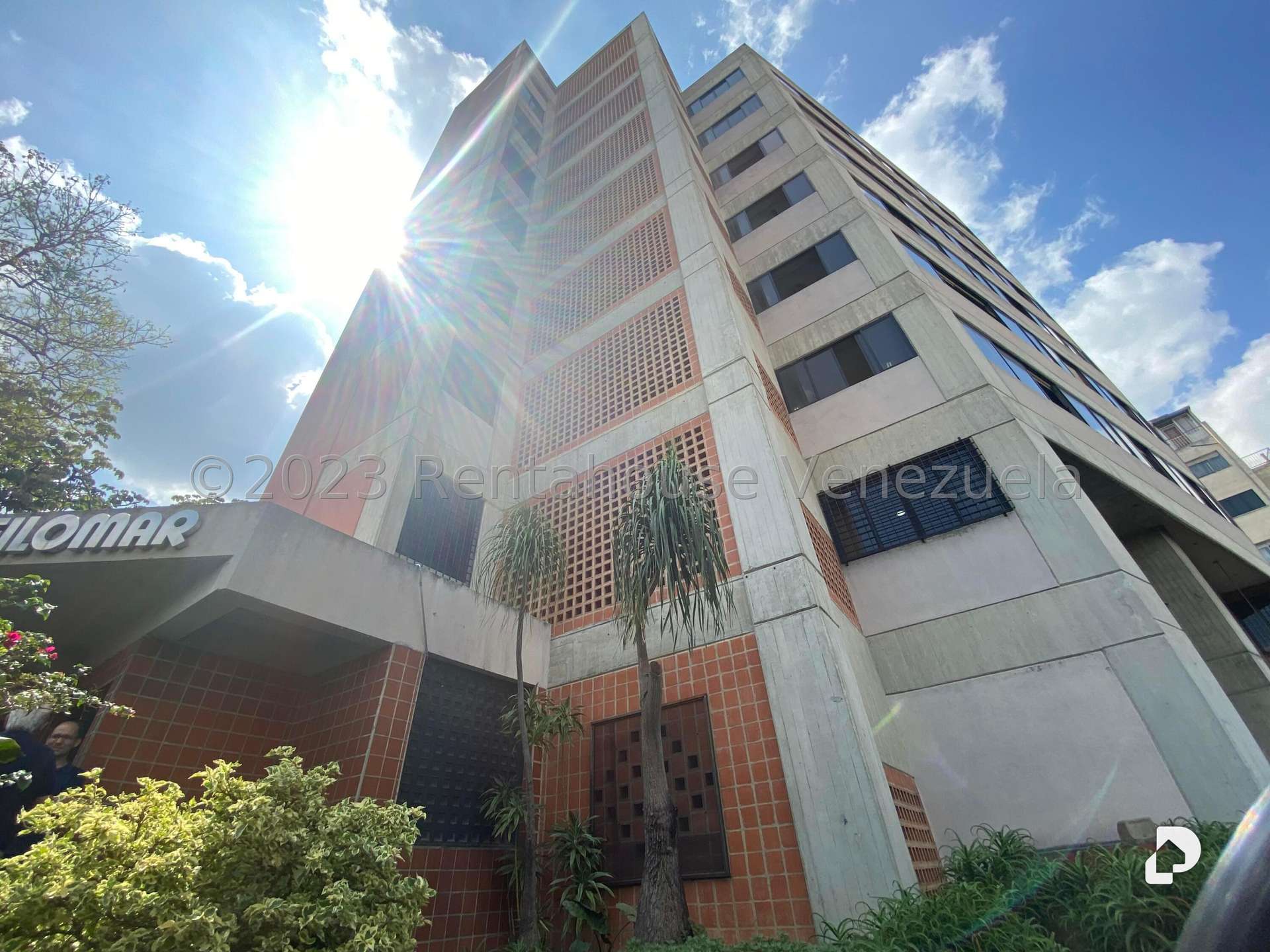 Building in Los Dos Caminos, Caracas – 8