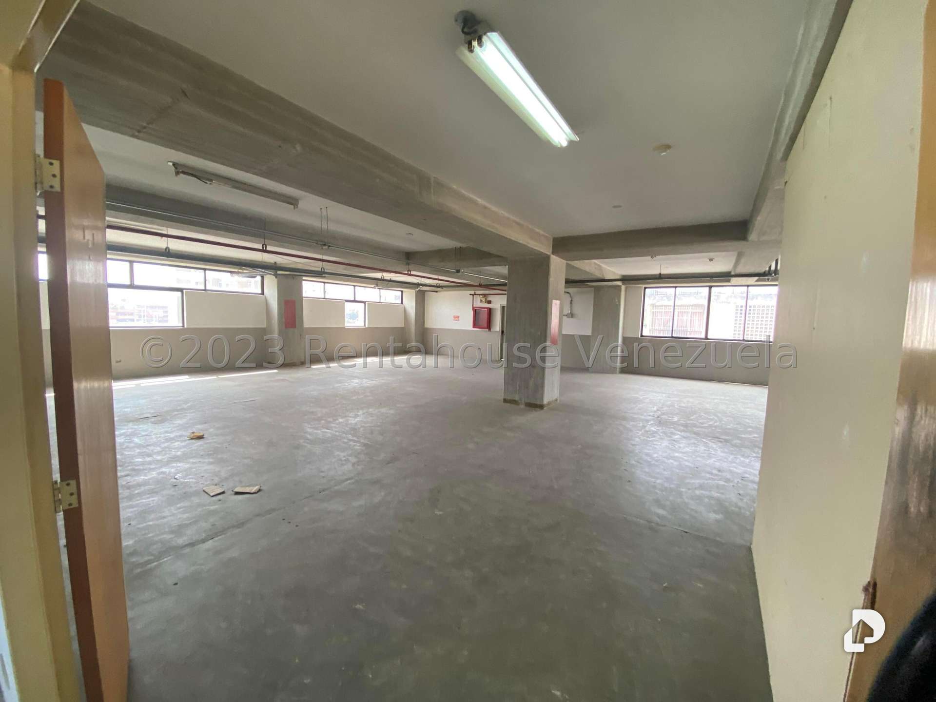 Building in Los Dos Caminos, Caracas – 22