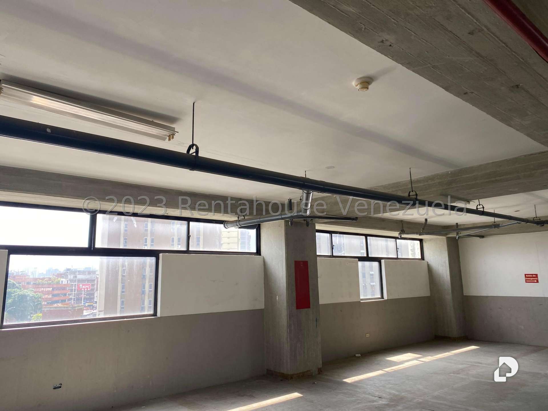 Building in Los Dos Caminos, Caracas – 19