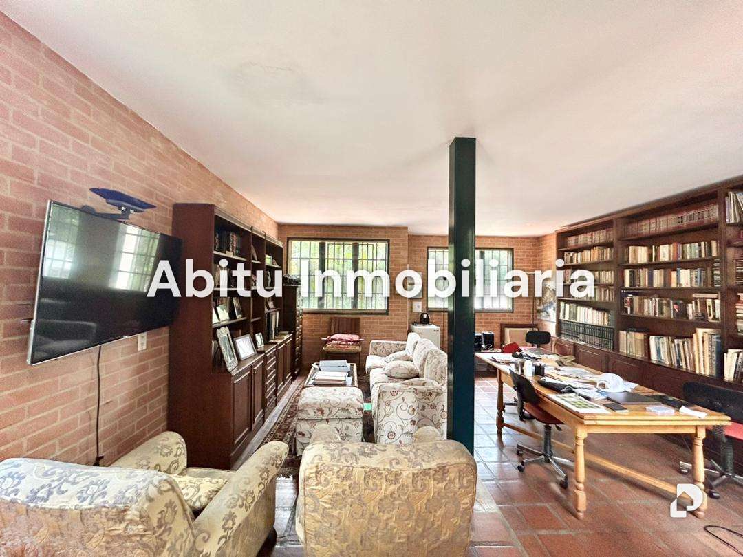 Casa en Los Palos Grandes, Caracas – 18