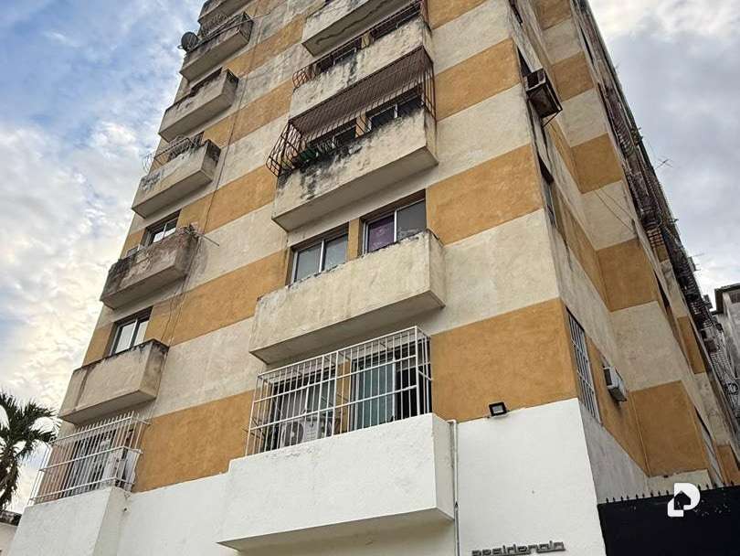 Apartamento en Avenida Bolivar, Valencia – 11