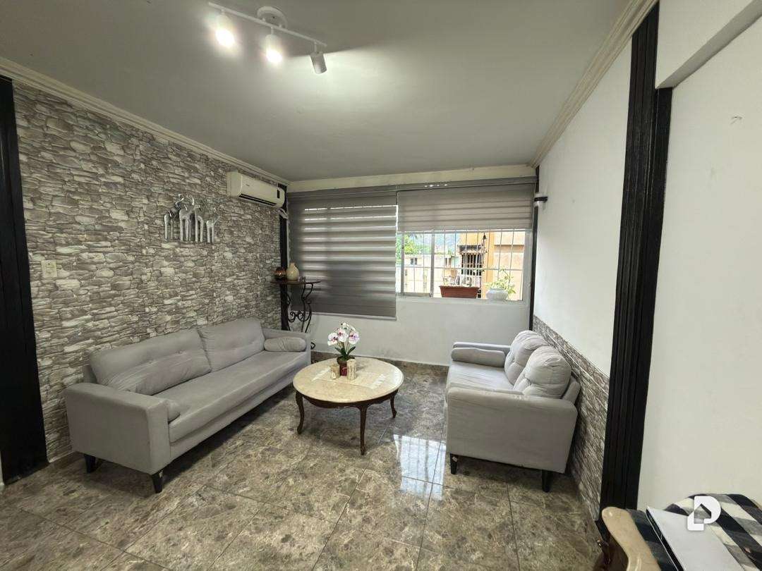 Apartamento en Avenida Bolivar, Valencia – 2