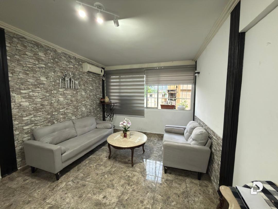Apartamento en Avenida Bolivar, Valencia – 2