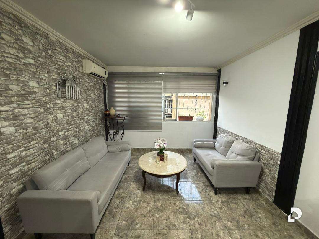 Apartamento en Avenida Bolivar, Valencia – 1