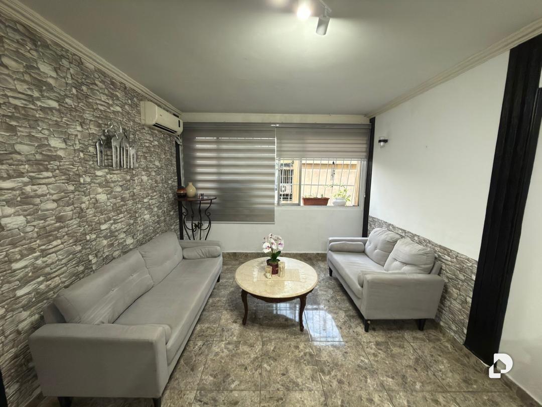 Apartamento en Avenida Bolivar, Valencia – 1