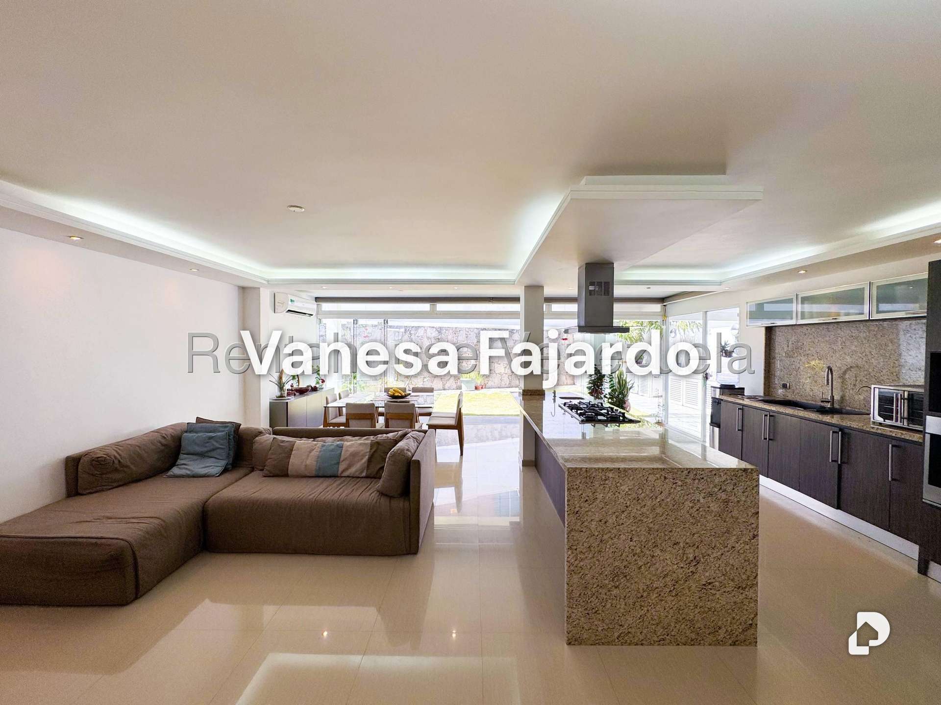 Casa en Prados del Este, Caracas – 9