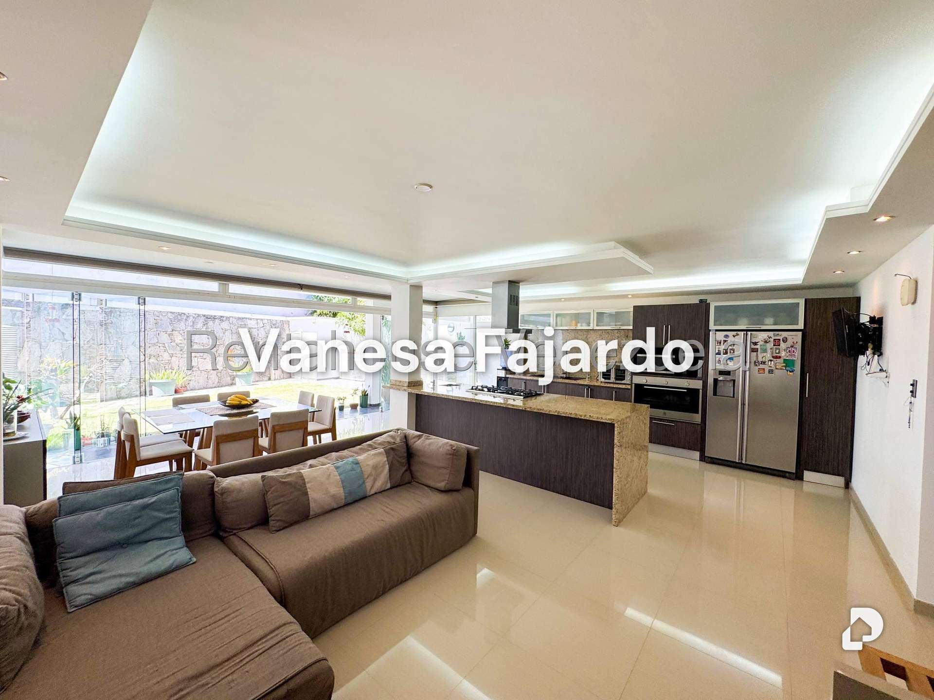 Casa en Prados del Este, Caracas – 13