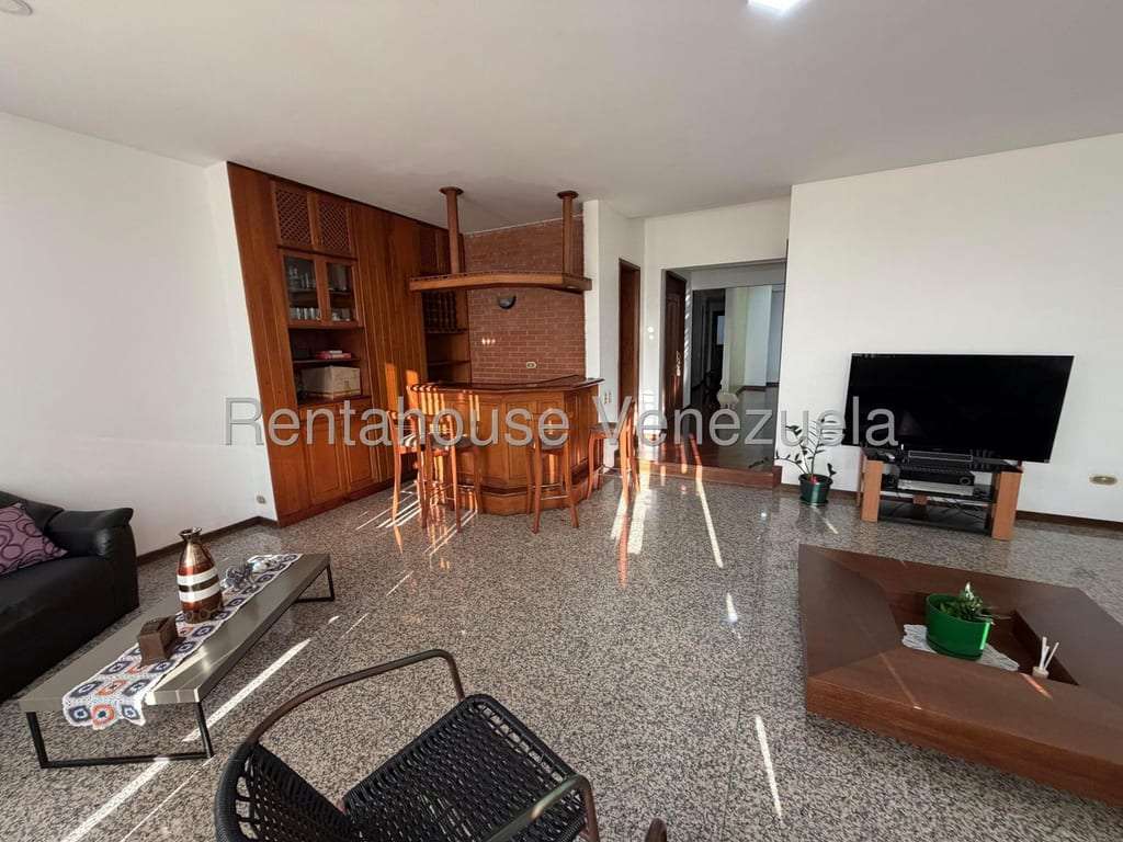 Apartamento en Lomas de Las Mercedes, Caracas