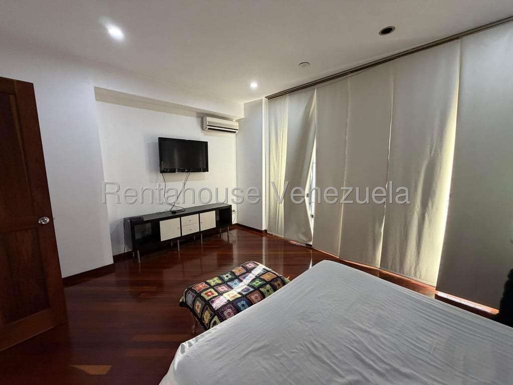 Apartamento en Lomas de Las Mercedes, Caracas