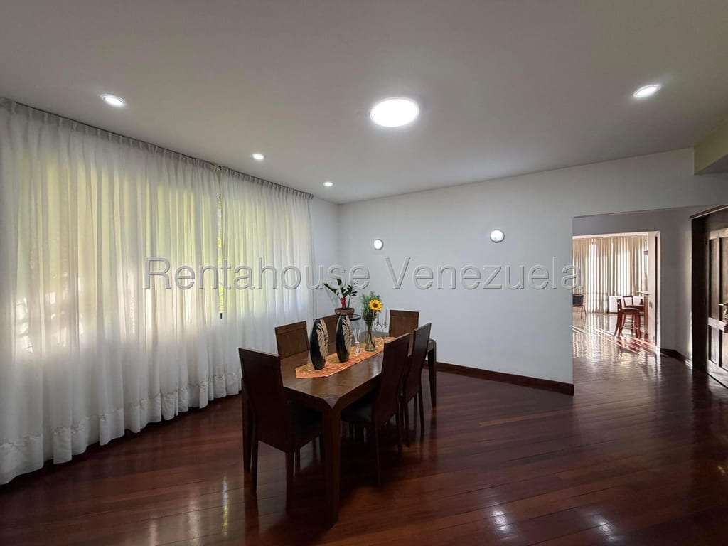 Apartamento en Lomas de Las Mercedes, Caracas