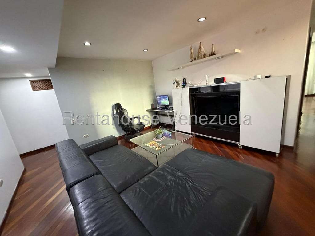 Apartamento en Lomas de Las Mercedes, Caracas