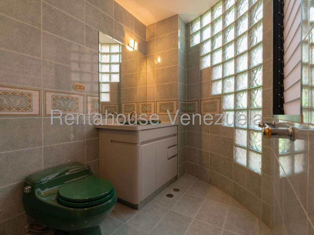Apartamento en Lomas de Las Mercedes, Caracas