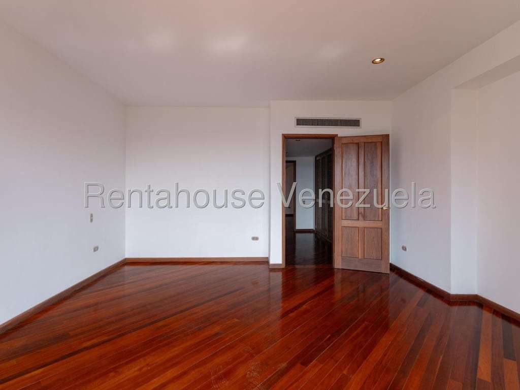 Apartamento en Lomas de Las Mercedes, Caracas