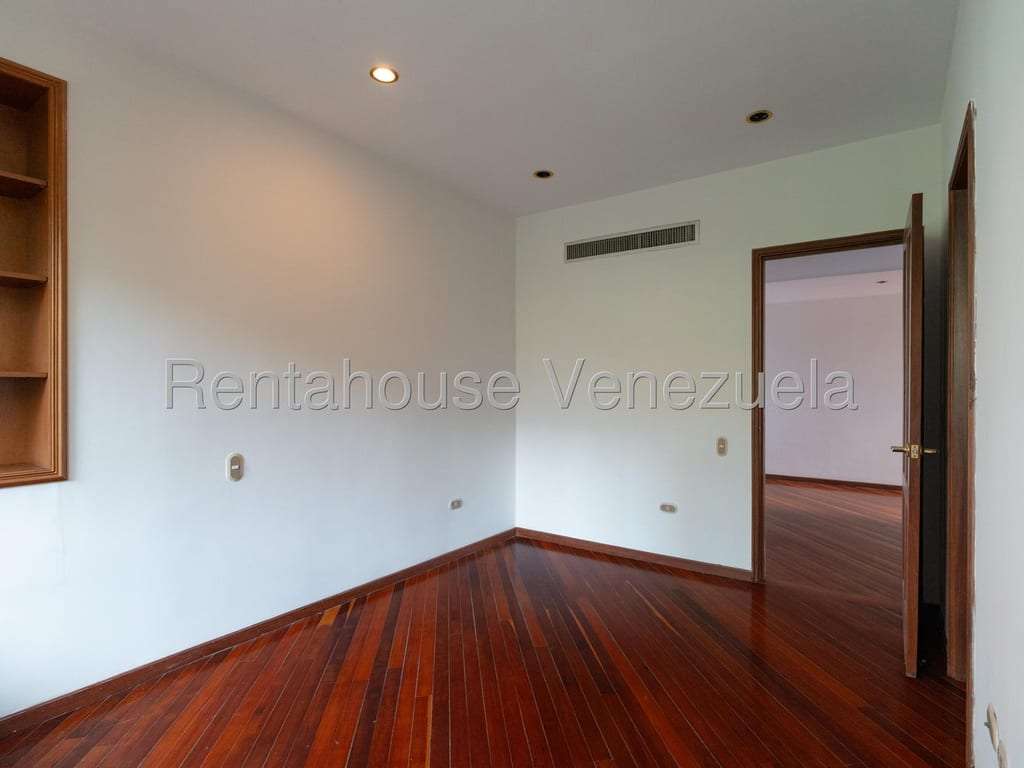 Apartamento en Lomas de Las Mercedes, Caracas