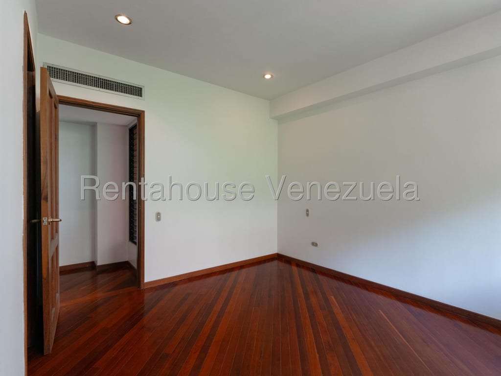 Apartamento en Lomas de Las Mercedes, Caracas