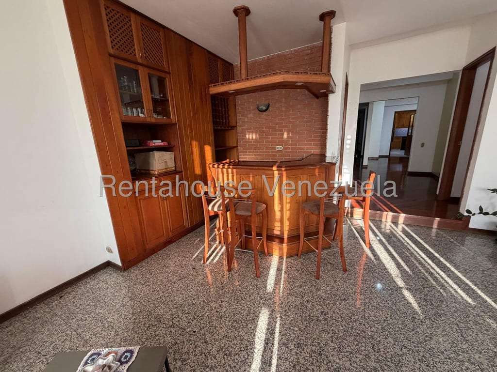 Apartamento en Lomas de Las Mercedes, Caracas