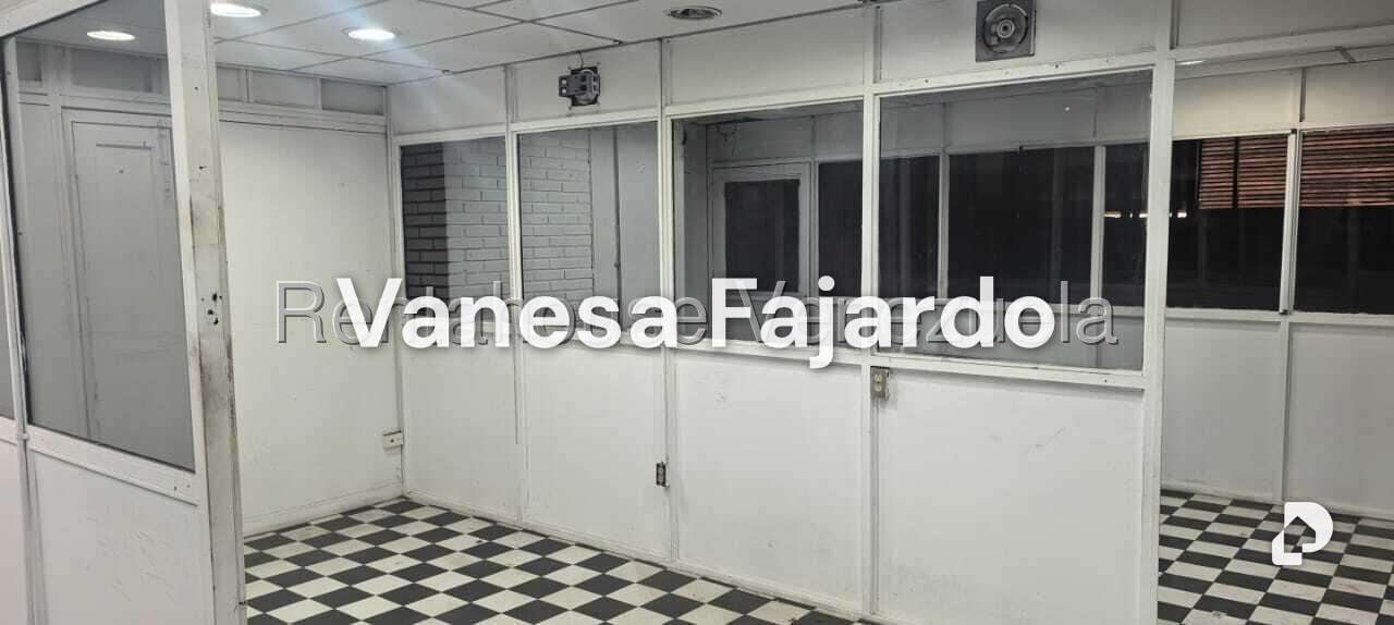 Local comercial en Catia, Caracas – 23