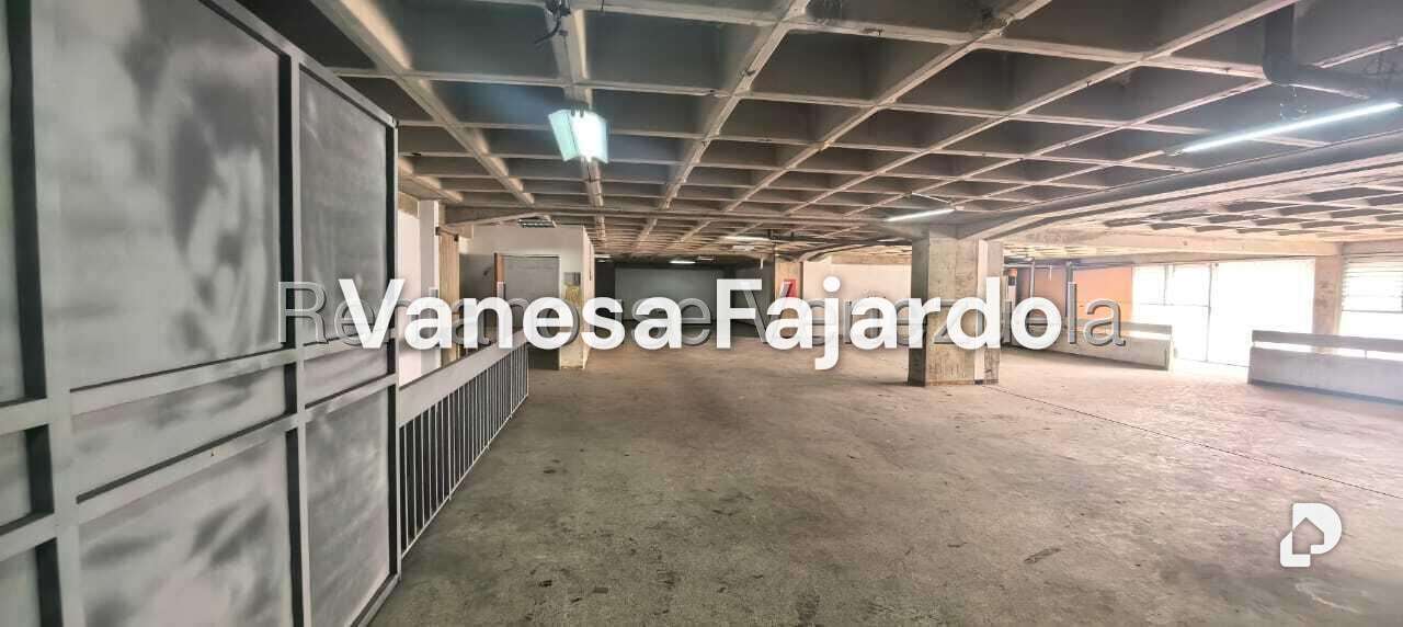 Local comercial en Catia, Caracas – 28