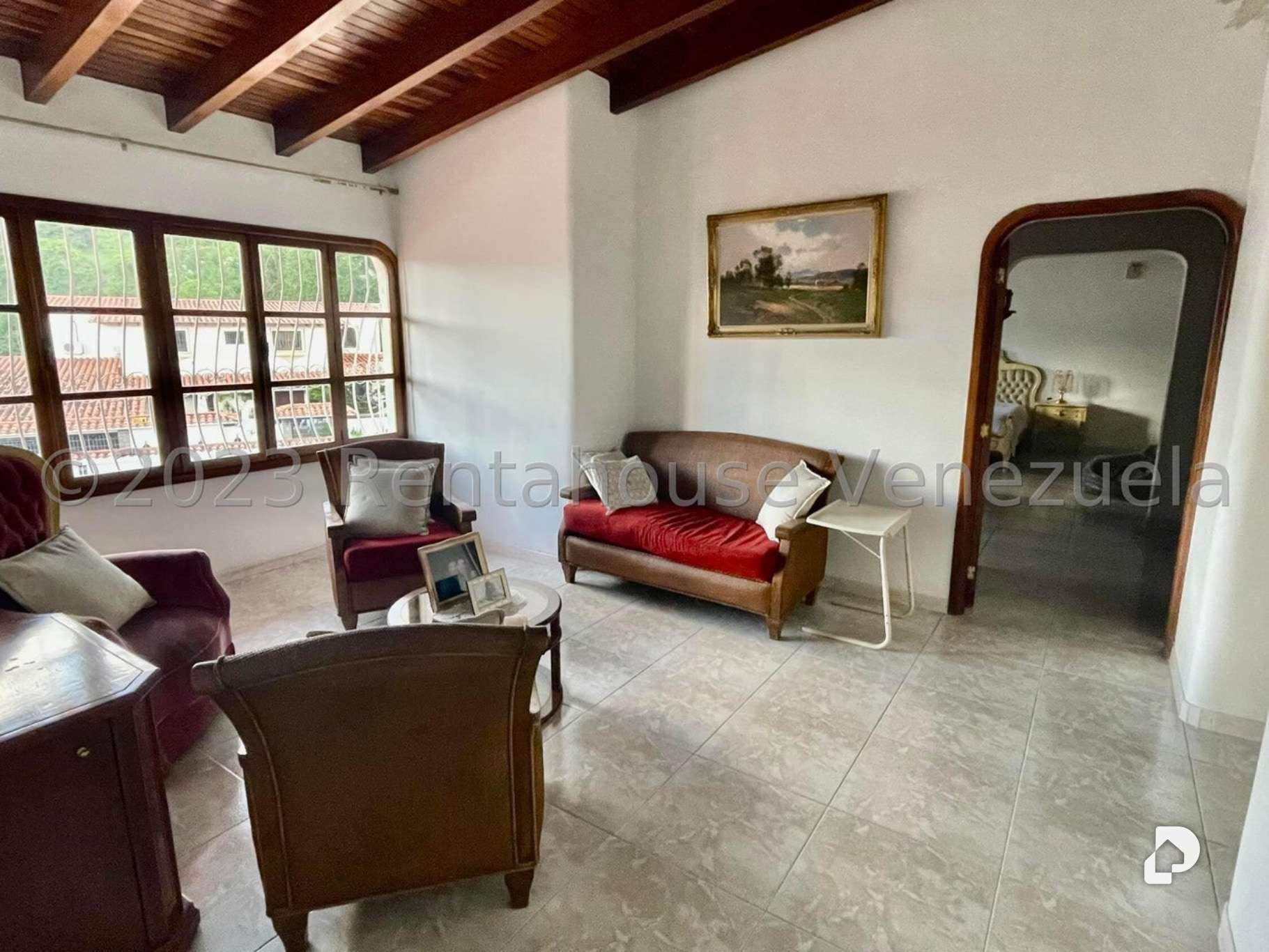 Casa en Santa Paula, Caracas – 28