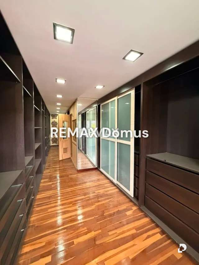 Casa en Cumbres de Curumo, Caracas – 12