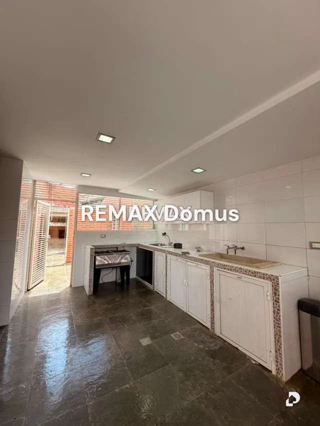Casa en Cumbres de Curumo, Caracas – 9