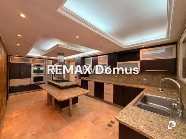 Casa en Cumbres de Curumo, Caracas – 4