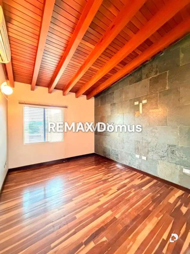 Casa en Cumbres de Curumo, Caracas – 19