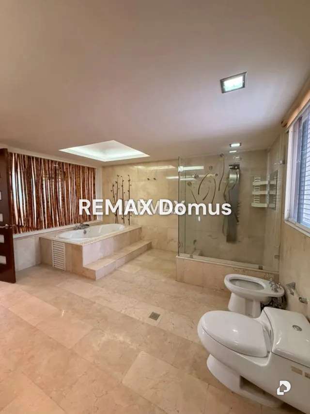 Casa en Cumbres de Curumo, Caracas – 11