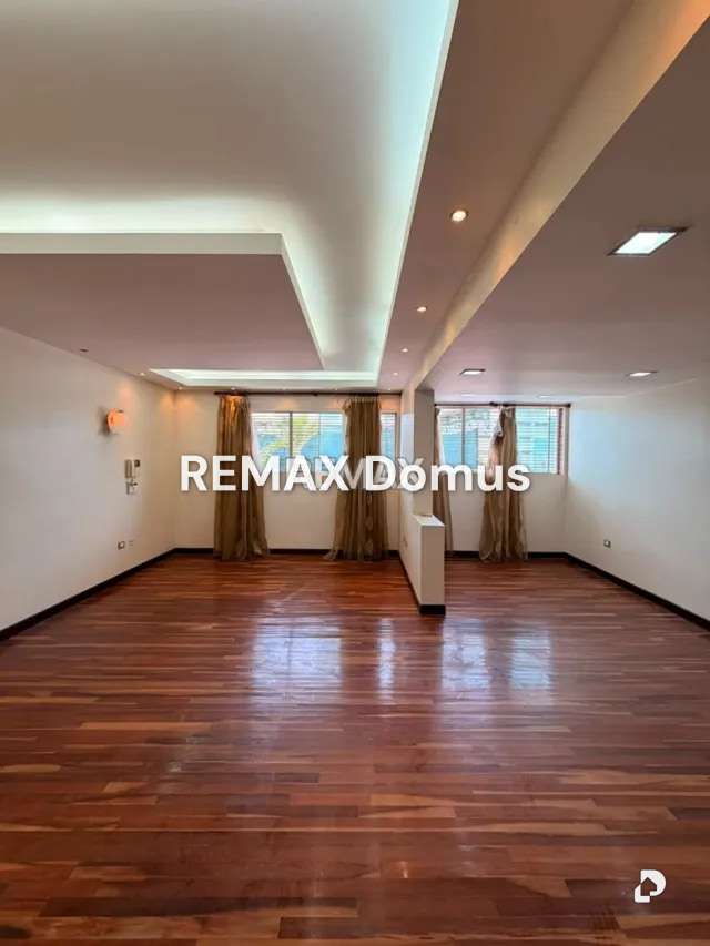 Casa en Cumbres de Curumo, Caracas – 15