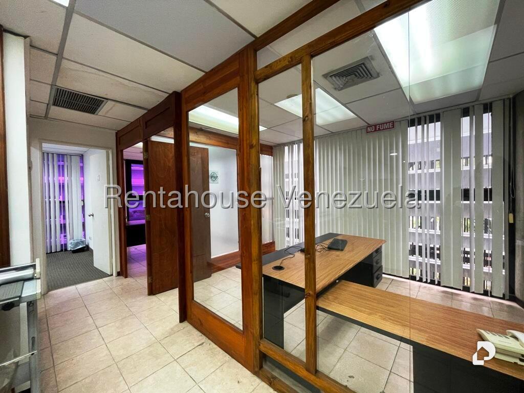 Local comercial en Los Samanes, Caracas – 4