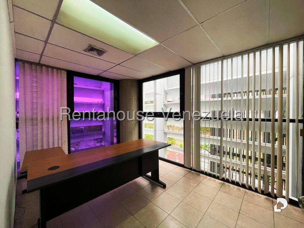 Local comercial en Los Samanes, Caracas – 10