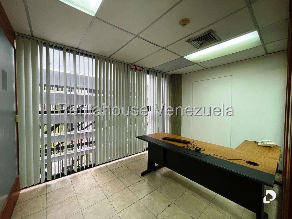 Local comercial en Los Samanes, Caracas – 6