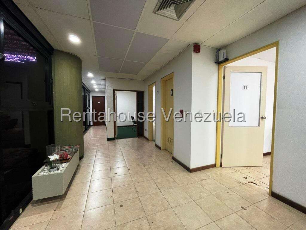 Local comercial en Los Samanes, Caracas