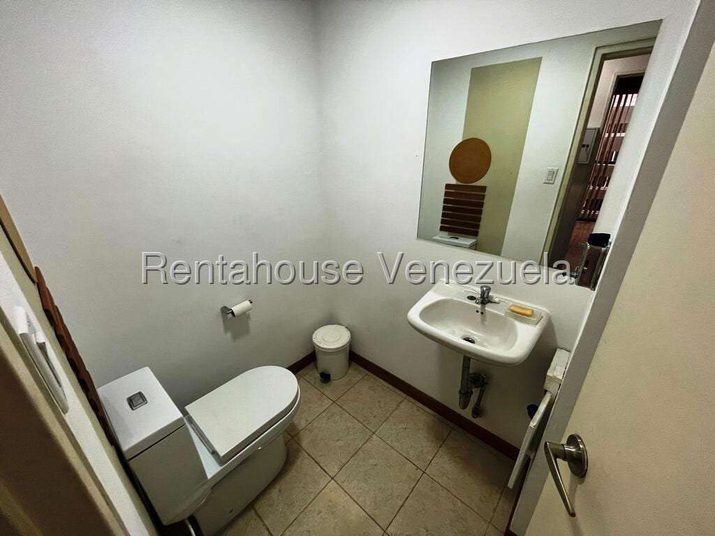 Local comercial en Los Samanes, Caracas