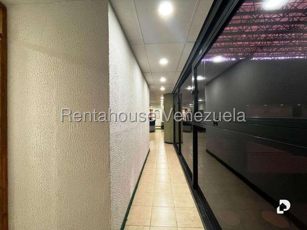 Local comercial en Los Samanes, Caracas – 46