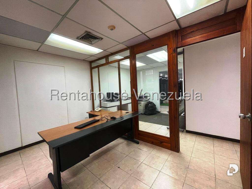 Local comercial en Los Samanes, Caracas – 9