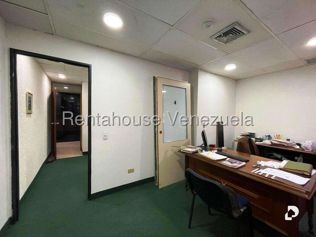Local comercial en Los Samanes, Caracas – 43