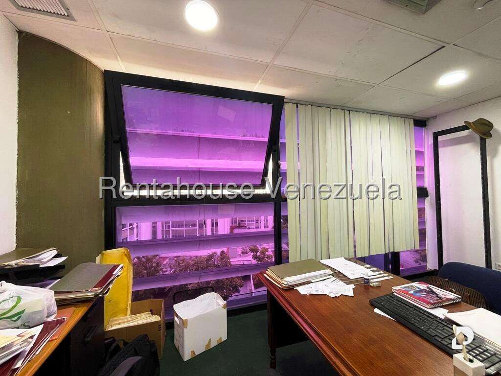 Local comercial en Los Samanes, Caracas – 45