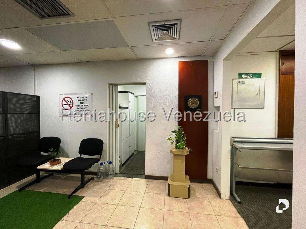 Local comercial en Los Samanes, Caracas – 21