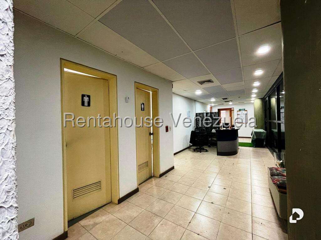 Local comercial en Los Samanes, Caracas – 47